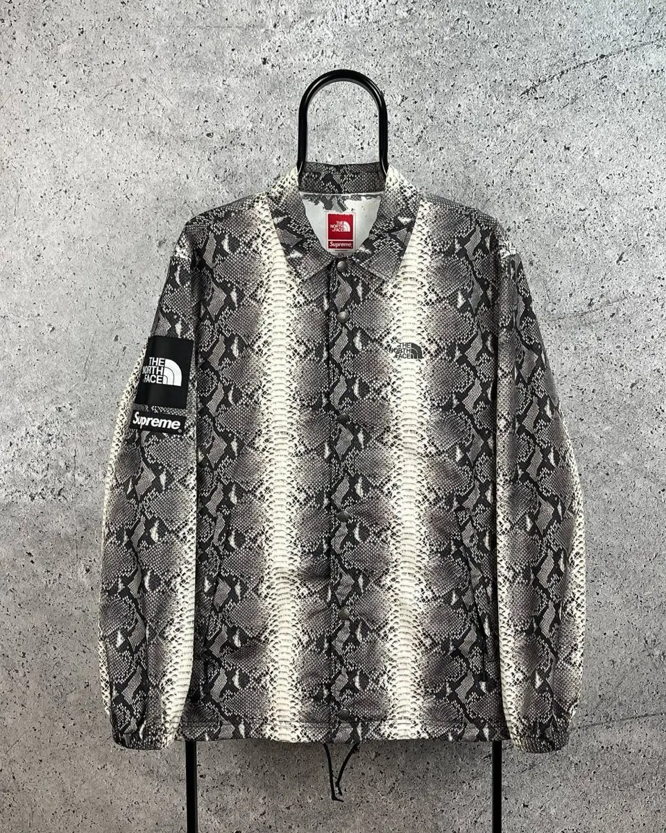 Куртка Supreme x The North Face Snakeskin Taped Seam Coaches Jacket — фото 1
