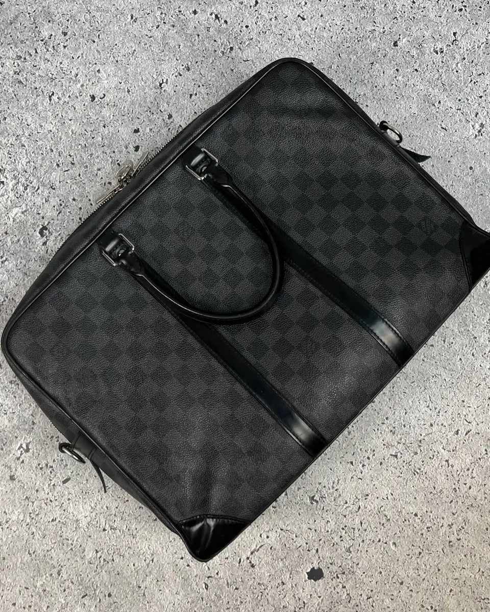 Сумка Louis Vuitton Porte Documents Voyage — фото 1